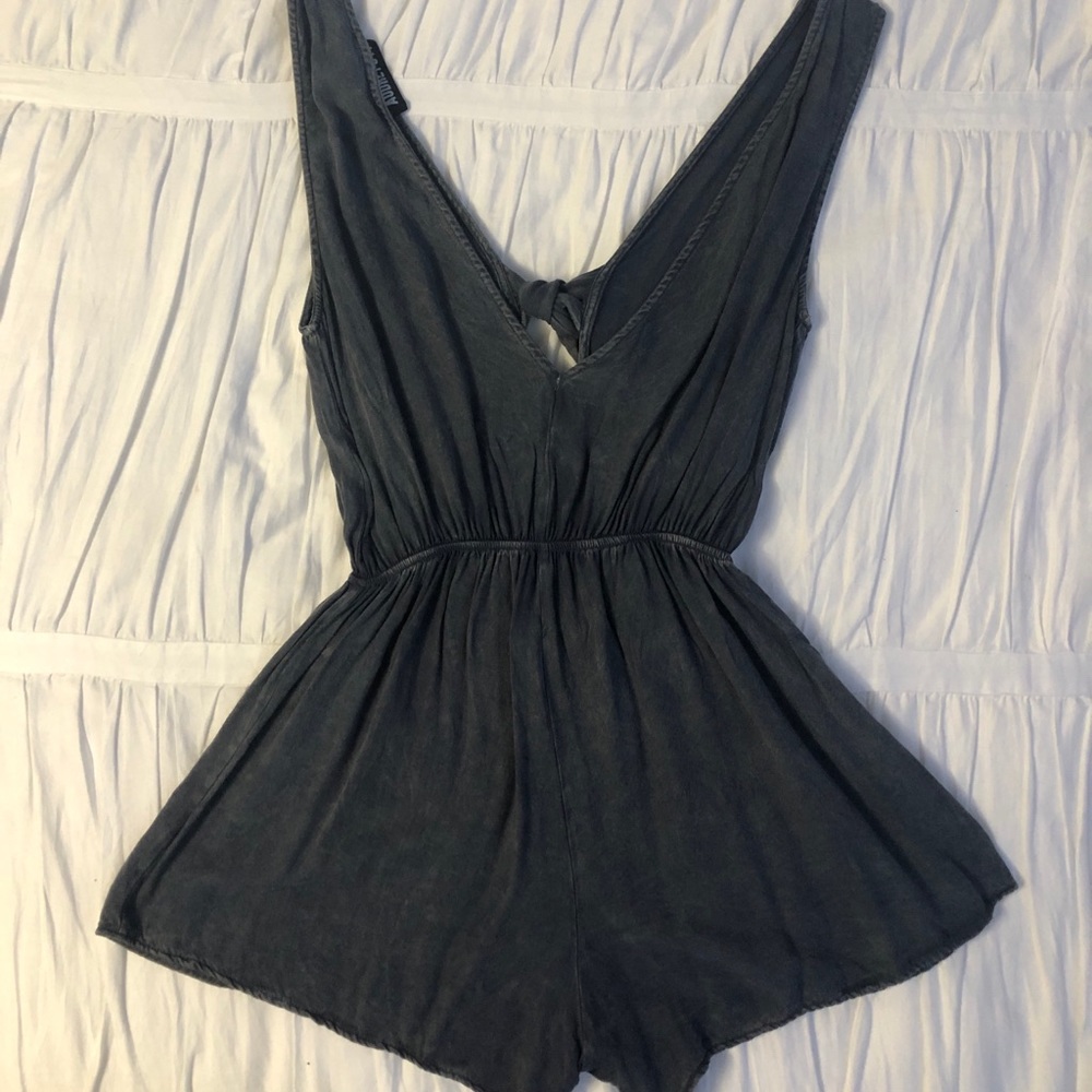 V NECK ROMPER - Picture 2 of 2